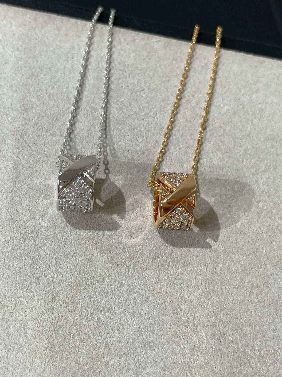 CHAUMET LIENS EVIDENCE DIAMOND PAVED NECKLACE